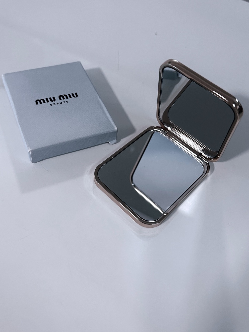 Miumiu beauty Compact Mirror - Black - Picture 4 of 8